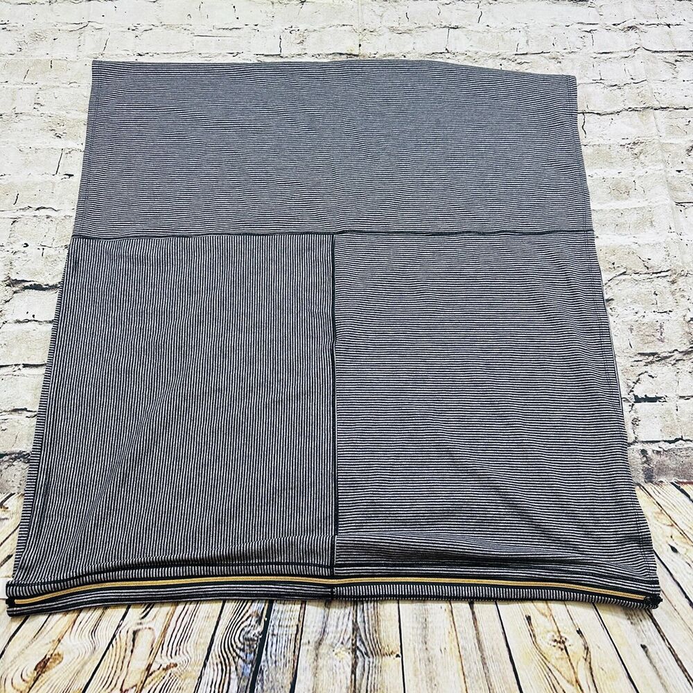 Lululemon Athletica Special Edition Vinyasa Scarf Tonka‎ Stripe Black Gold Zip